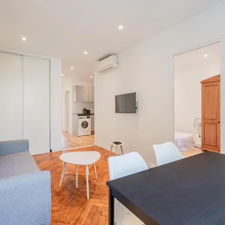 Apartman Hyper Center Fully Renovated Air Conditioning