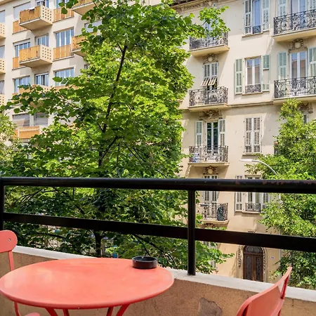 Apartman Hyper Center Fully Renovated Air Conditioning *